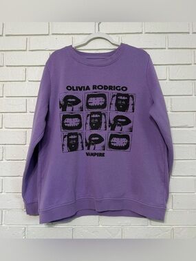 Olivia Rodrigo Official Merch Sweatshirt – Vampire – XXL